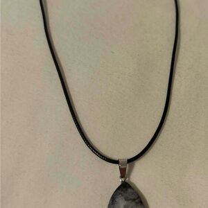 Elegant Black and Silver Pendant Necklace